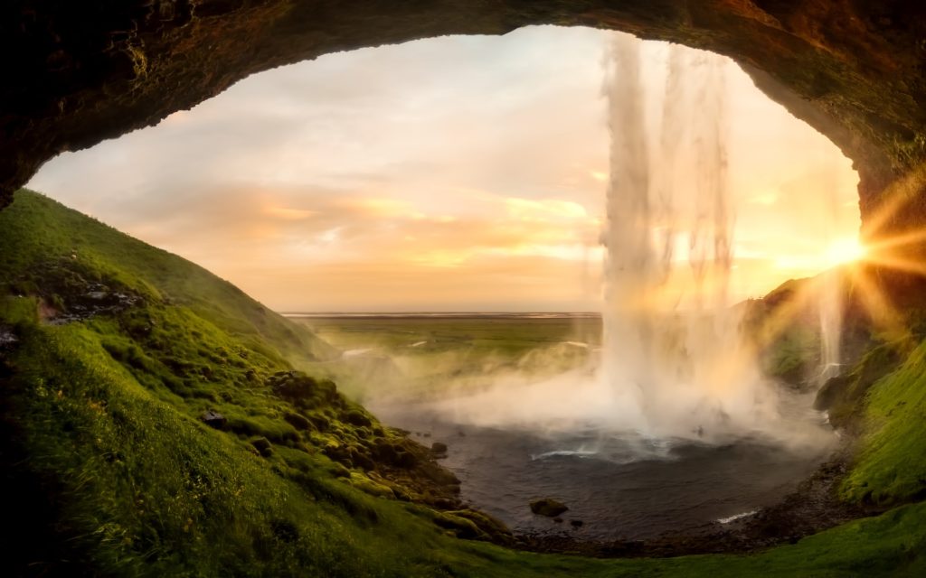 Waterfall Wallpaper - Things To See In Iceland , HD Wallpaper & Backgrounds