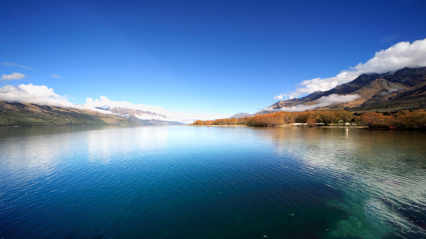 Clear Mountain Lake-beautiful Scenery Wallpaper2013 - Beautiful Scenery , HD Wallpaper & Backgrounds