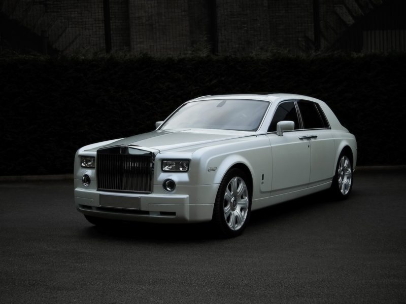 Rolls Royce Wallpaper - Rolls Royce White Phantom , HD Wallpaper & Backgrounds