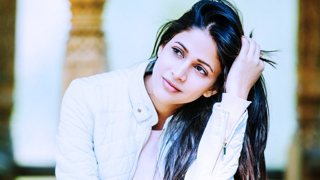 South Heroine Photo - Lavanya Tripathi Wallpaper Hd , HD Wallpaper & Backgrounds