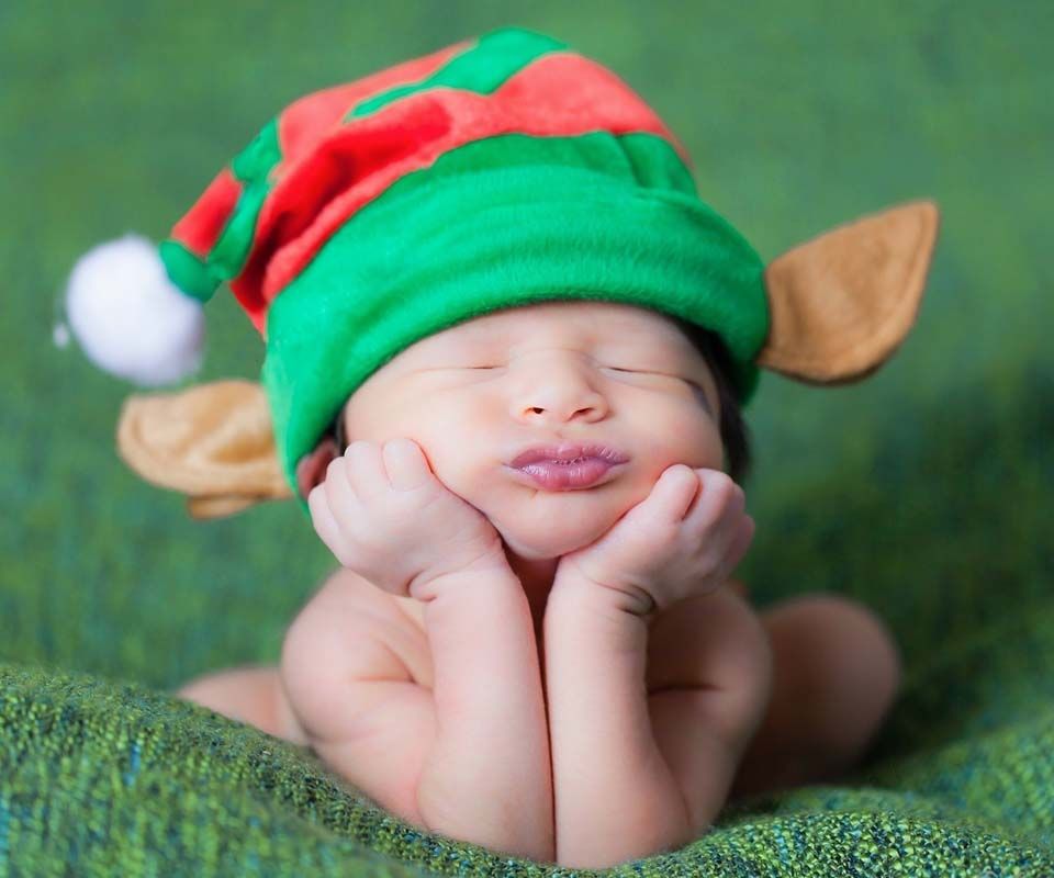 Funny Baby Christmas Wallpaper For Desktop - Funny Sweet Good Night Baby , HD Wallpaper & Backgrounds