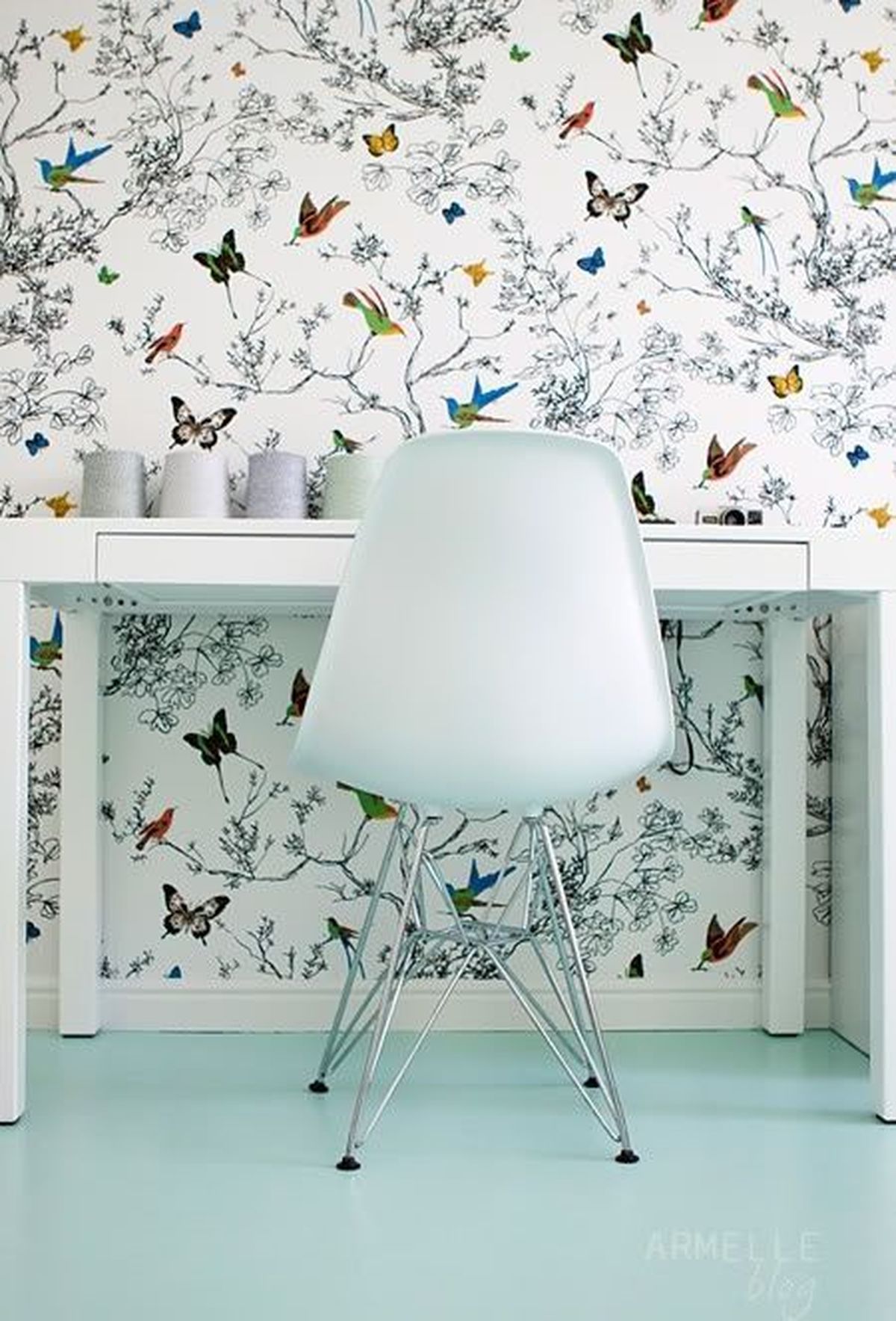 Schumacher Birds And Butterflies Wallpaper Multi On - Butterfly Wallpaper For Bedroom , HD Wallpaper & Backgrounds