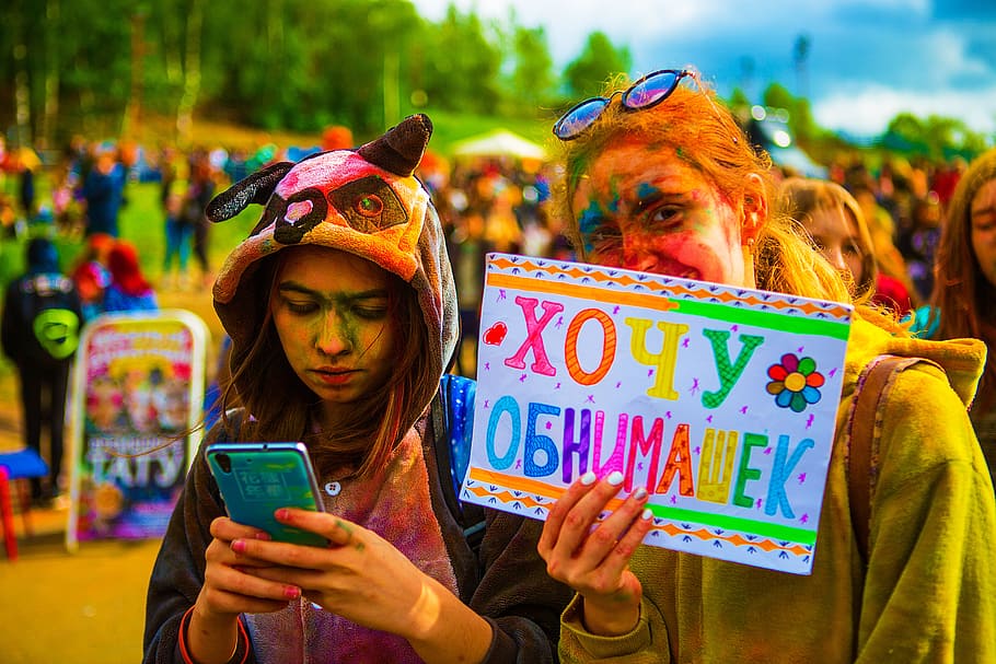 Festival Of Colors, Holi, Moscow, The Festival Of Colors, - Smartphone , HD Wallpaper & Backgrounds