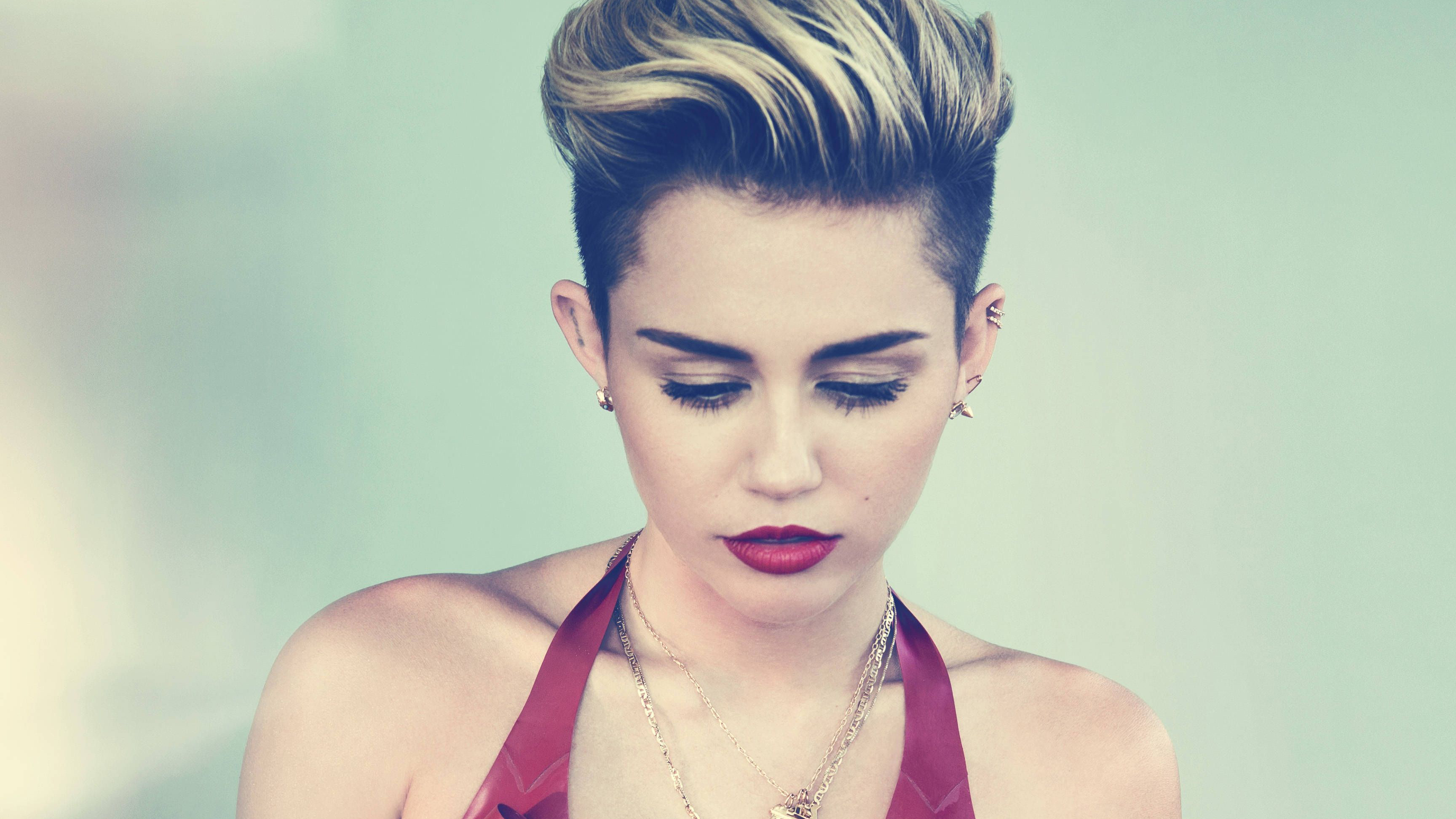 Short Miley Cyrus Hairstyle , HD Wallpaper & Backgrounds