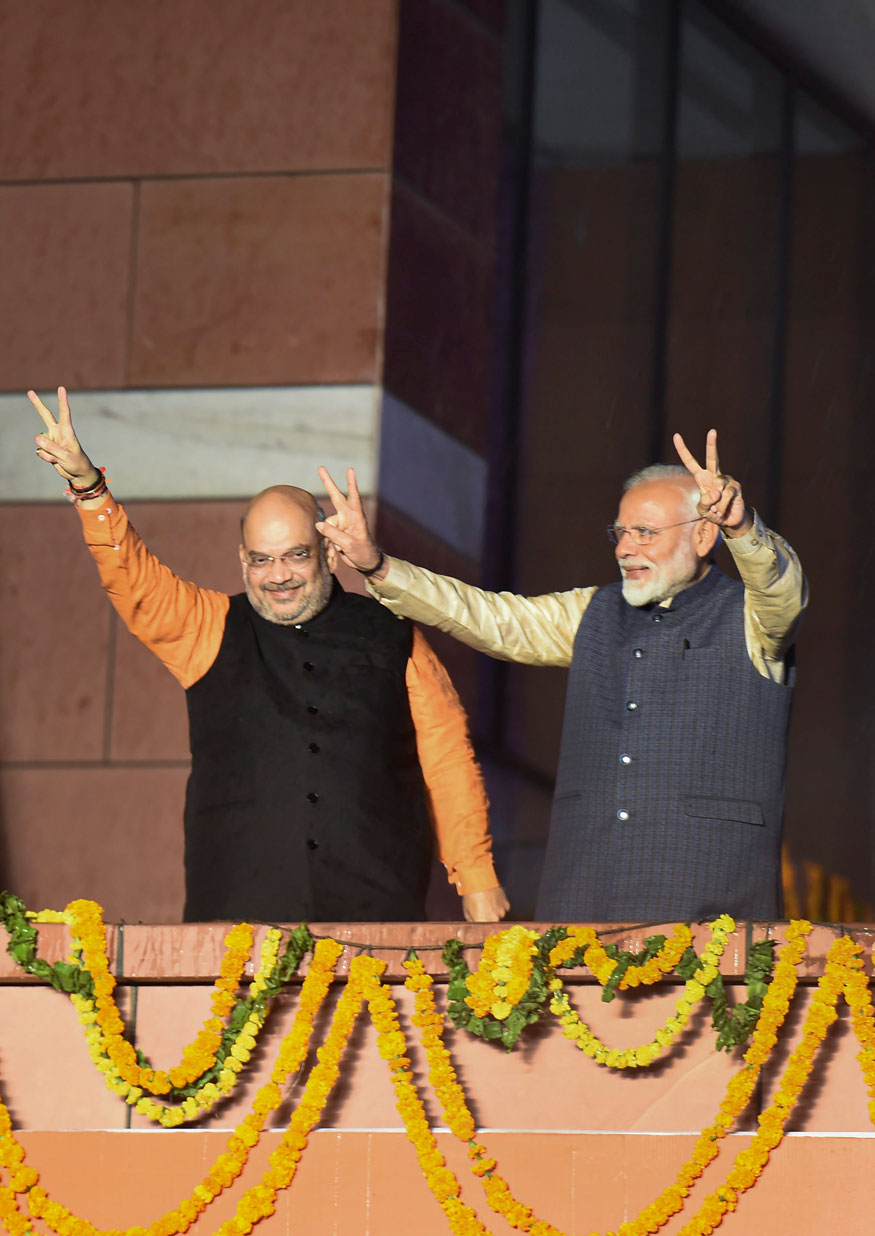 Pm Narendra Modi And Bjp President Amit Shah Flash - Amit Shah And Modi , HD Wallpaper & Backgrounds