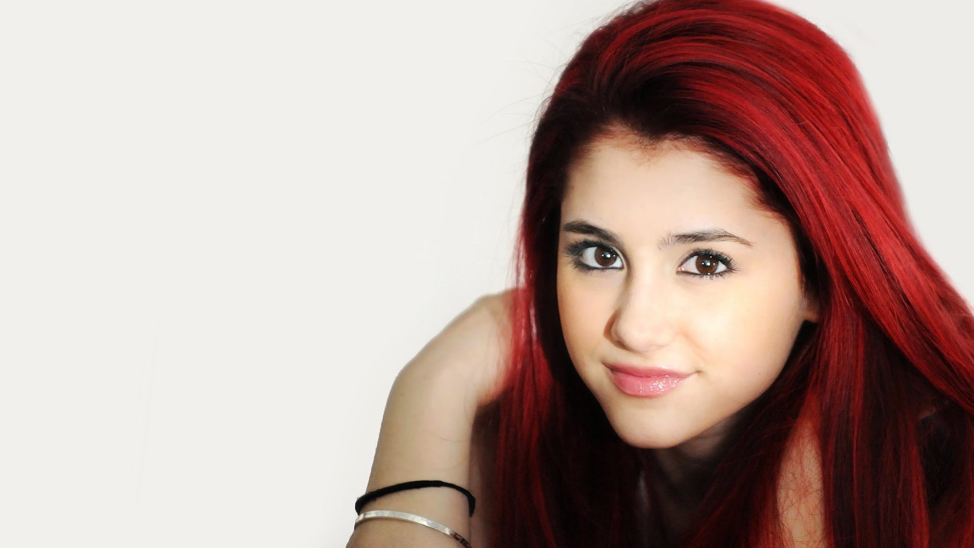 Ariana Grande Cute Look , HD Wallpaper & Backgrounds