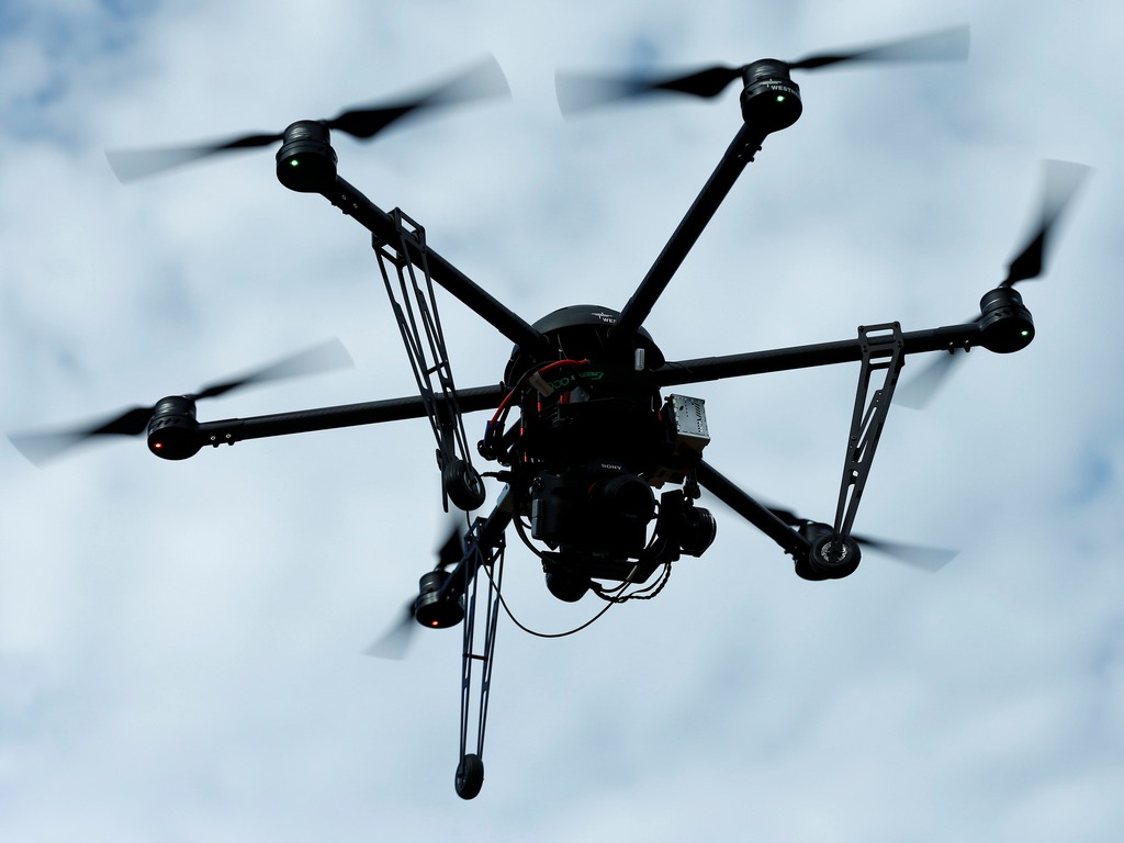 Indian Army Shoots Down Pakistani Drone Along International - Drone Attack , HD Wallpaper & Backgrounds