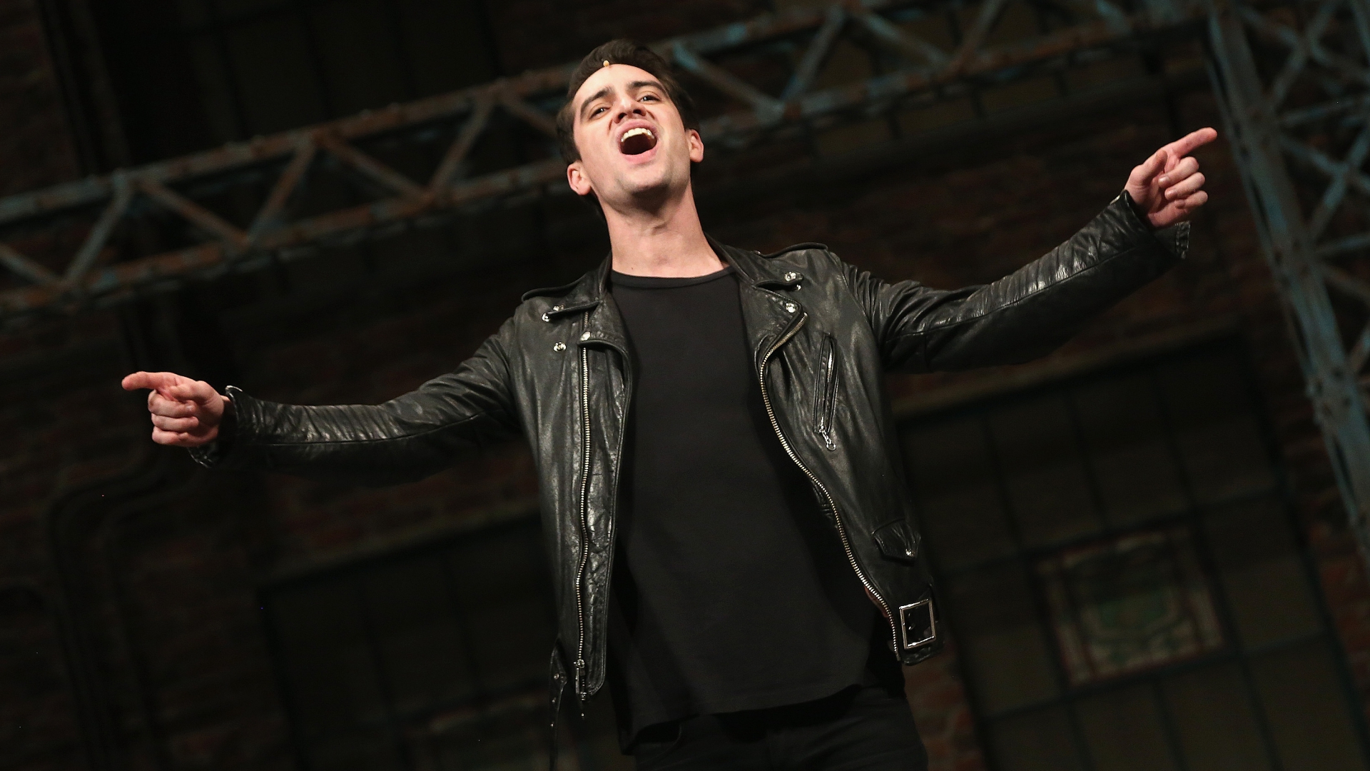 Panic At The Broadway Box Office - Performance , HD Wallpaper & Backgrounds