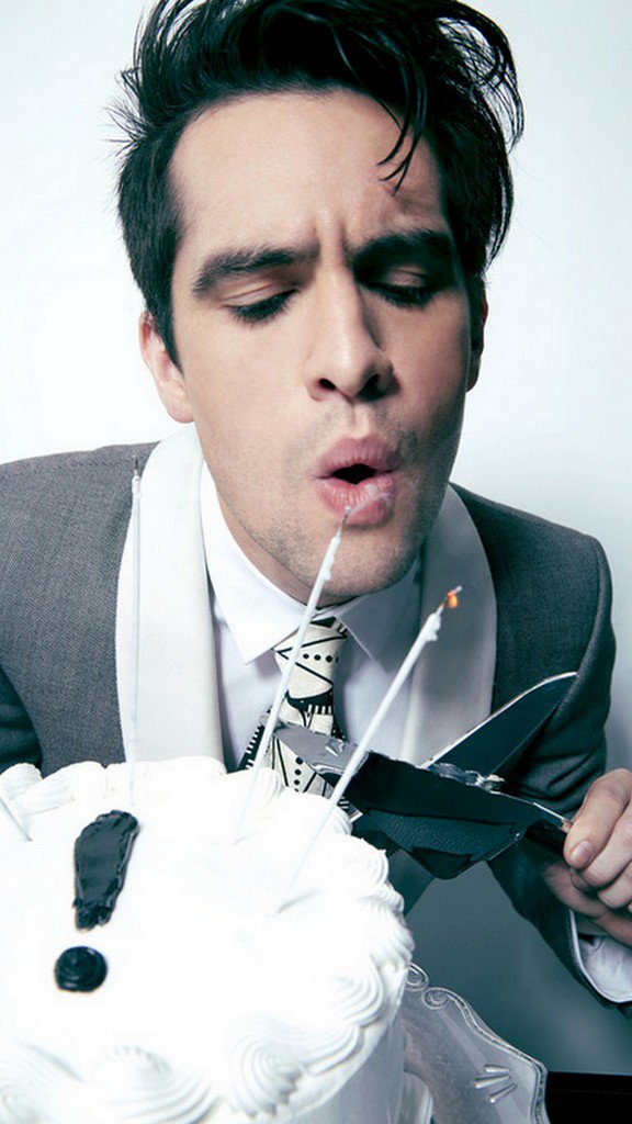 5 Apr - Brendon Urie Twitter Header , HD Wallpaper & Backgrounds