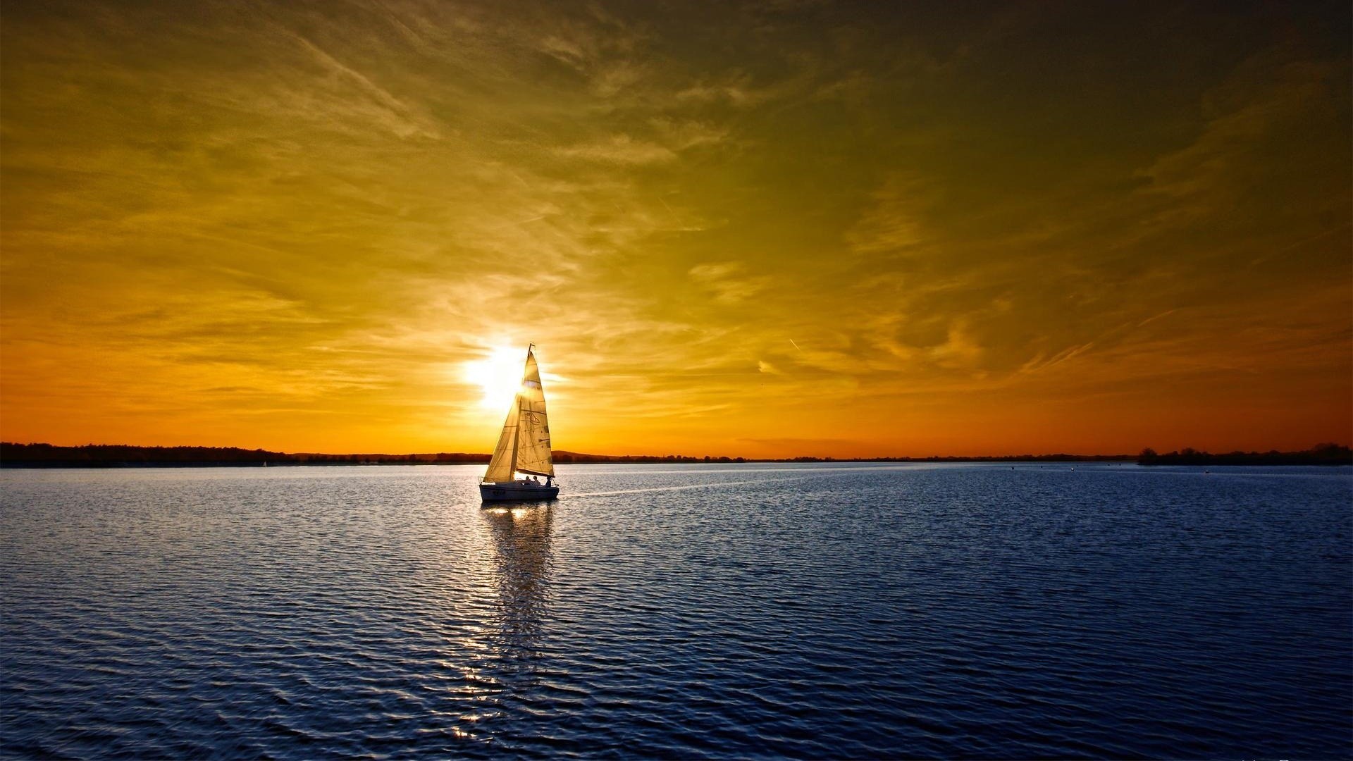 Sunset Wallpapers - Boat In The Sea , HD Wallpaper & Backgrounds