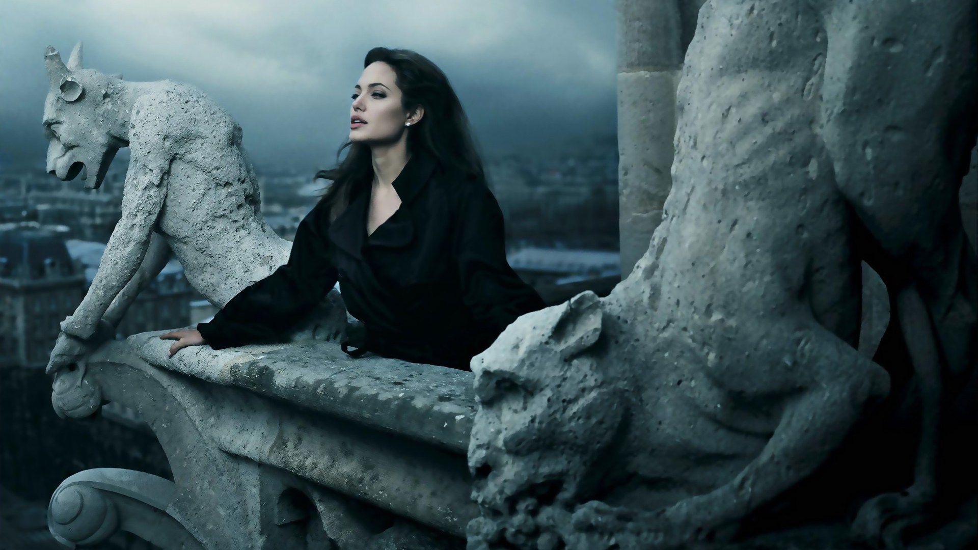 Angelina Jolie Hd Wallpapers Free Download - Angelina Jolie Notre Dame , HD Wallpaper & Backgrounds
