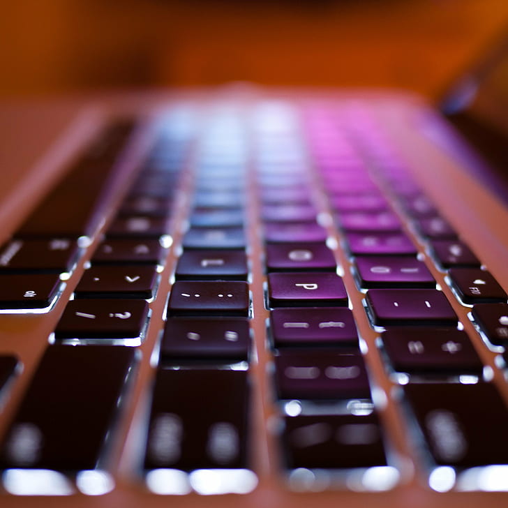 Tilt Shift Lens Photo Of Laptop Computer Keyboard, - Best Wallpapers Lens , HD Wallpaper & Backgrounds