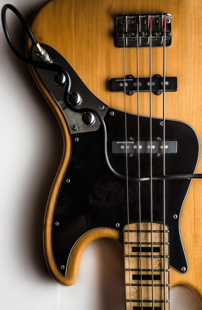 Upside Down Bass Guitar Download , HD Wallpaper & Backgrounds