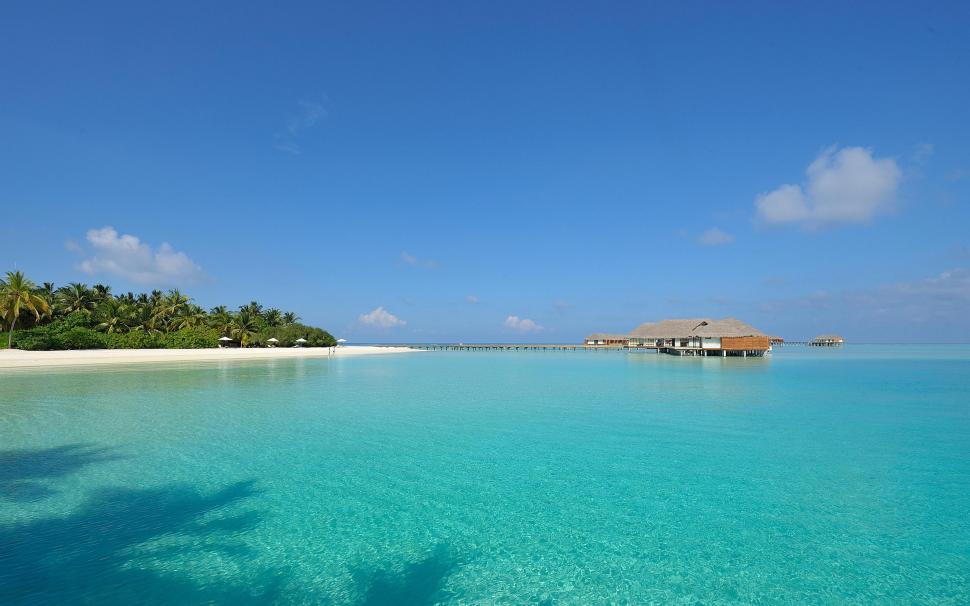 Tropical Resort Maldives Wallpaper,beach Hd Wallpaper,nature - Прозрачная Вода Белый Песок , HD Wallpaper & Backgrounds
