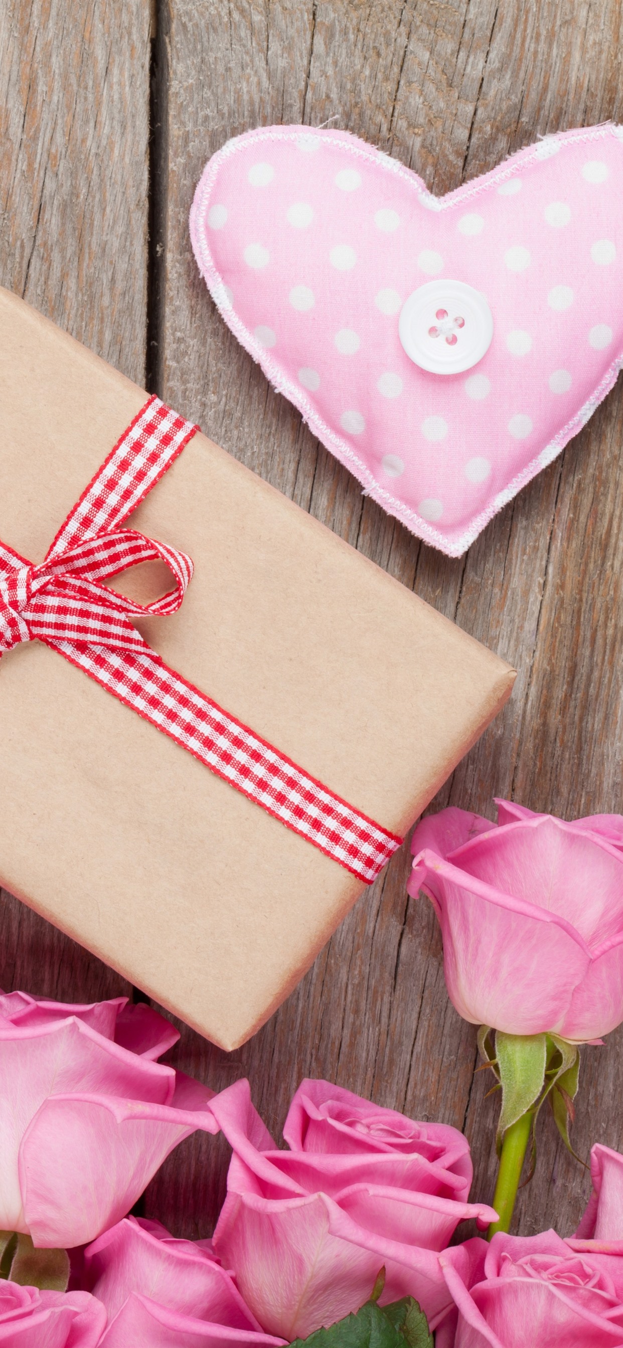 Iphone Wallpaper Pink Roses, Gift, Love Heart, Romantic - Festa Della Mamma , HD Wallpaper & Backgrounds