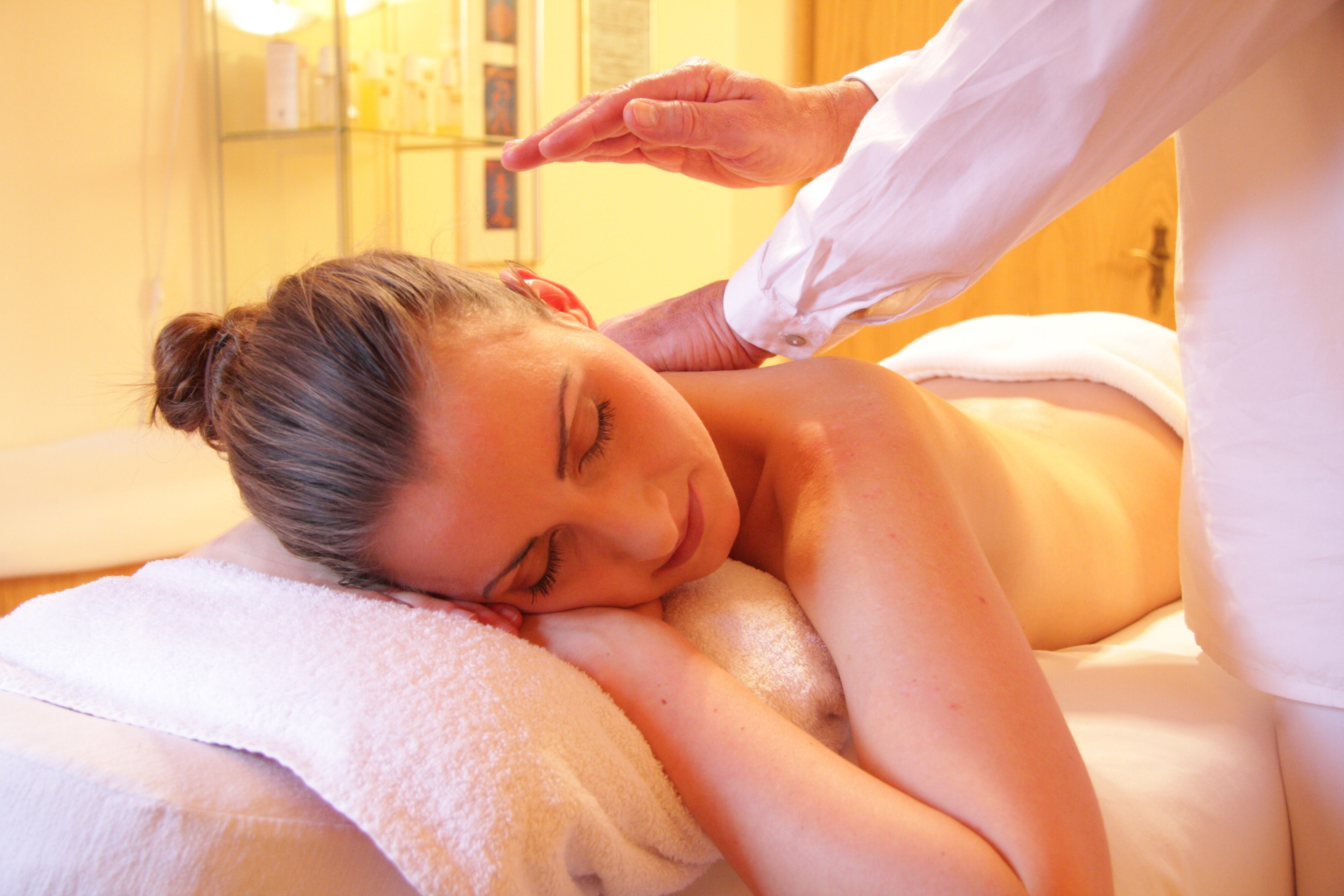 Woman Having Back Massage, Wellness, Relax, Relaxing, - Massage Free Stock , HD Wallpaper & Backgrounds