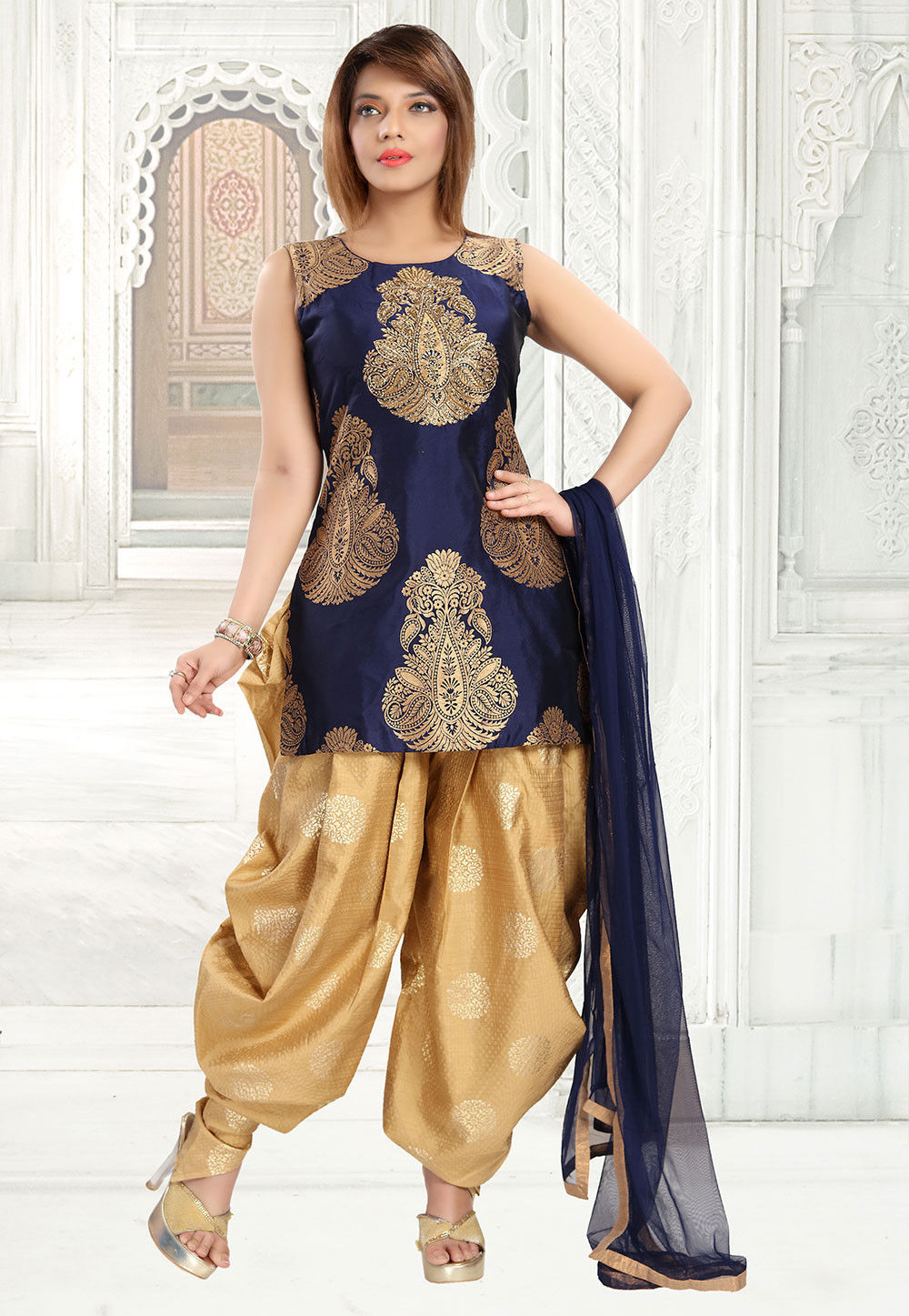 Punjabi Suit Buy Punjabi Patiala Suits For Women Online - Sleeveless Punjabi Suit , HD Wallpaper & Backgrounds