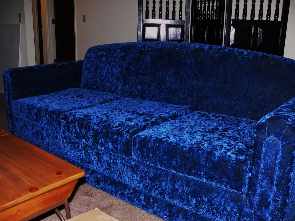 Blue Crushed Velvet Sofa , HD Wallpaper & Backgrounds