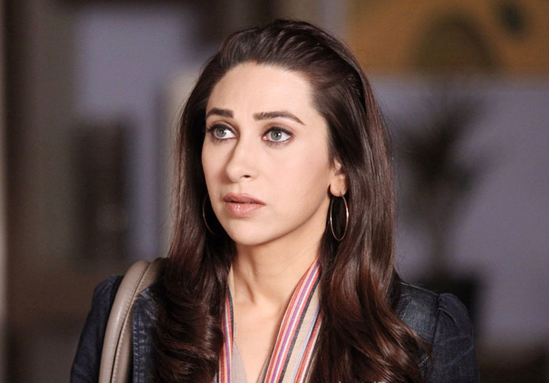 Karisma Kapoor , HD Wallpaper & Backgrounds