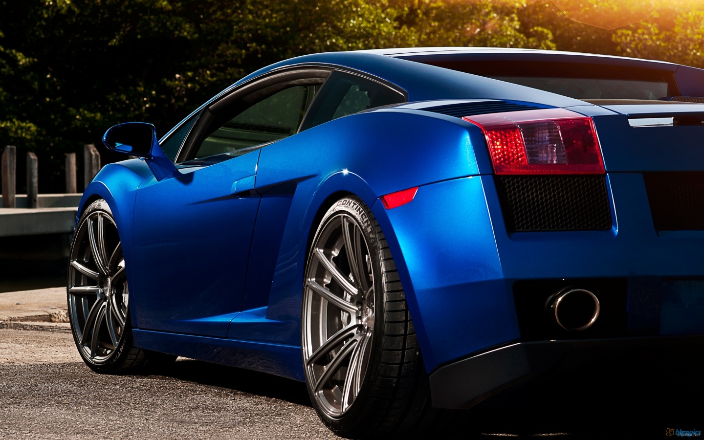 Blue Lamborghini Wallpapers 1080p Iphone - Blue Lamborghini 1080p , HD Wallpaper & Backgrounds