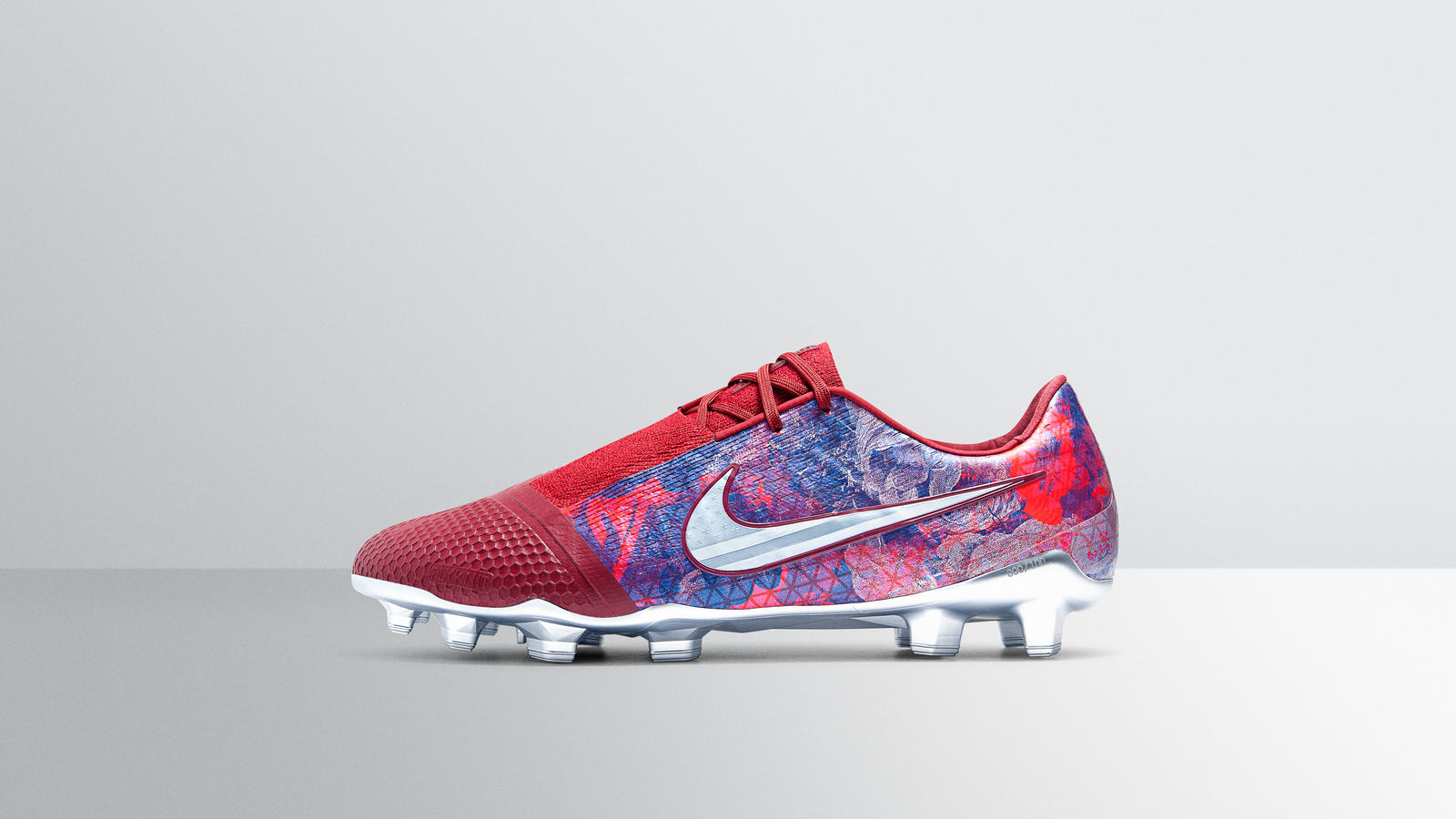 Alex Morgan Cleats 2019 , HD Wallpaper & Backgrounds