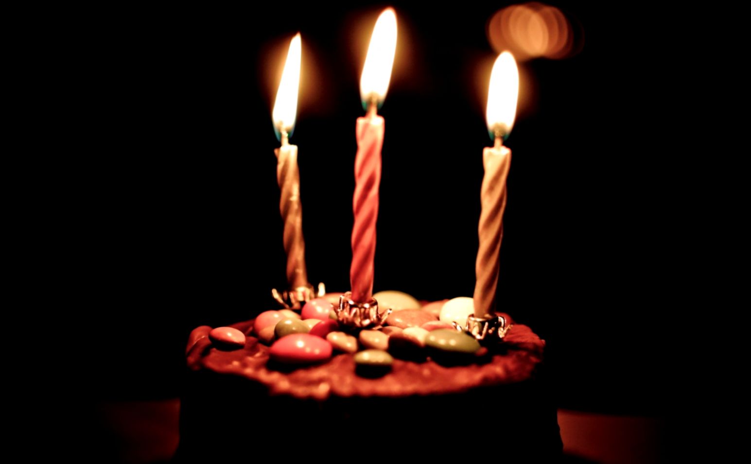 Candle Birthday Cakes - Beautiful Cakes Pics Candle Light , HD Wallpaper & Backgrounds