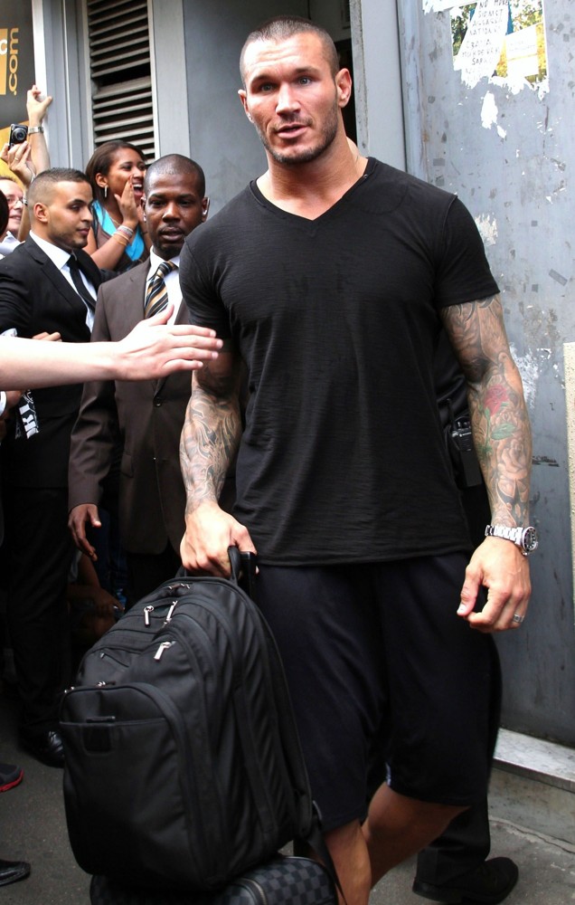 Randy Orton Leaving The Fnac Montparnasse Store - Randy Orton Black Shirt , HD Wallpaper & Backgrounds