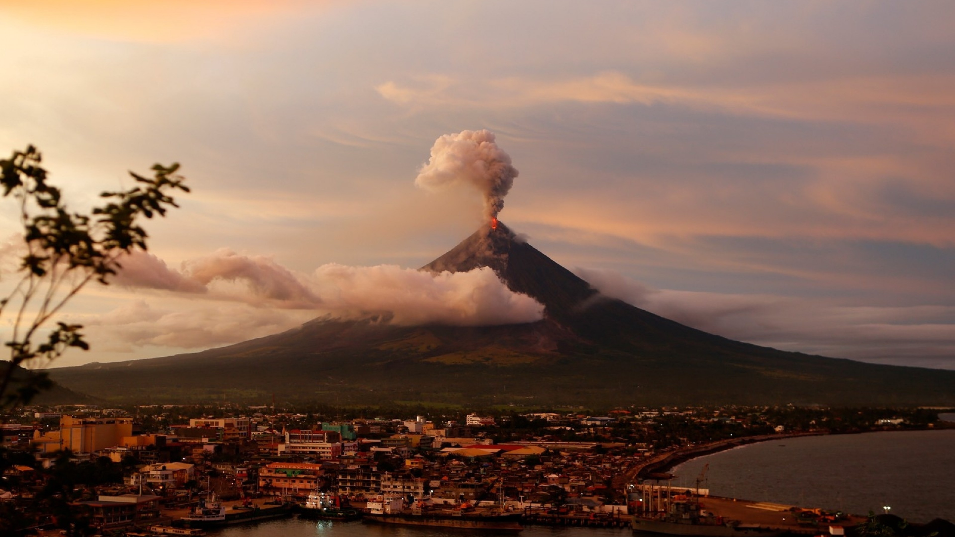 Philippines, Volcano, Eruption, Sky, Clouds - Mayon Volcano Eruption 2019 , HD Wallpaper & Backgrounds
