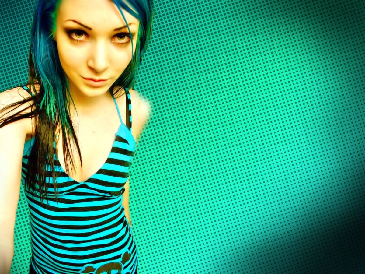 Nice Girl Jennifer Emerson - Twiggx Blue Hair , HD Wallpaper & Backgrounds