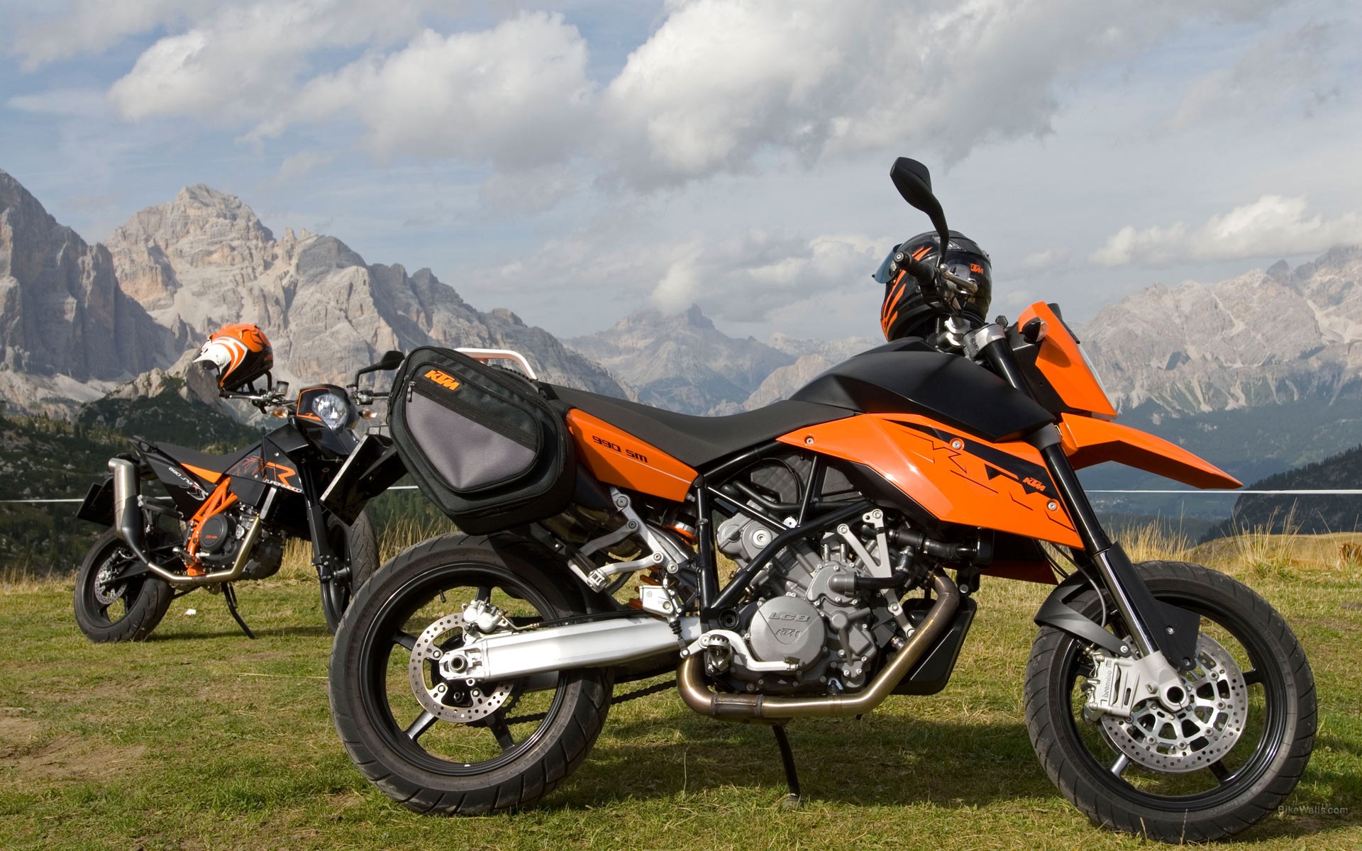 Ktm 990 Sm 2012 , HD Wallpaper & Backgrounds