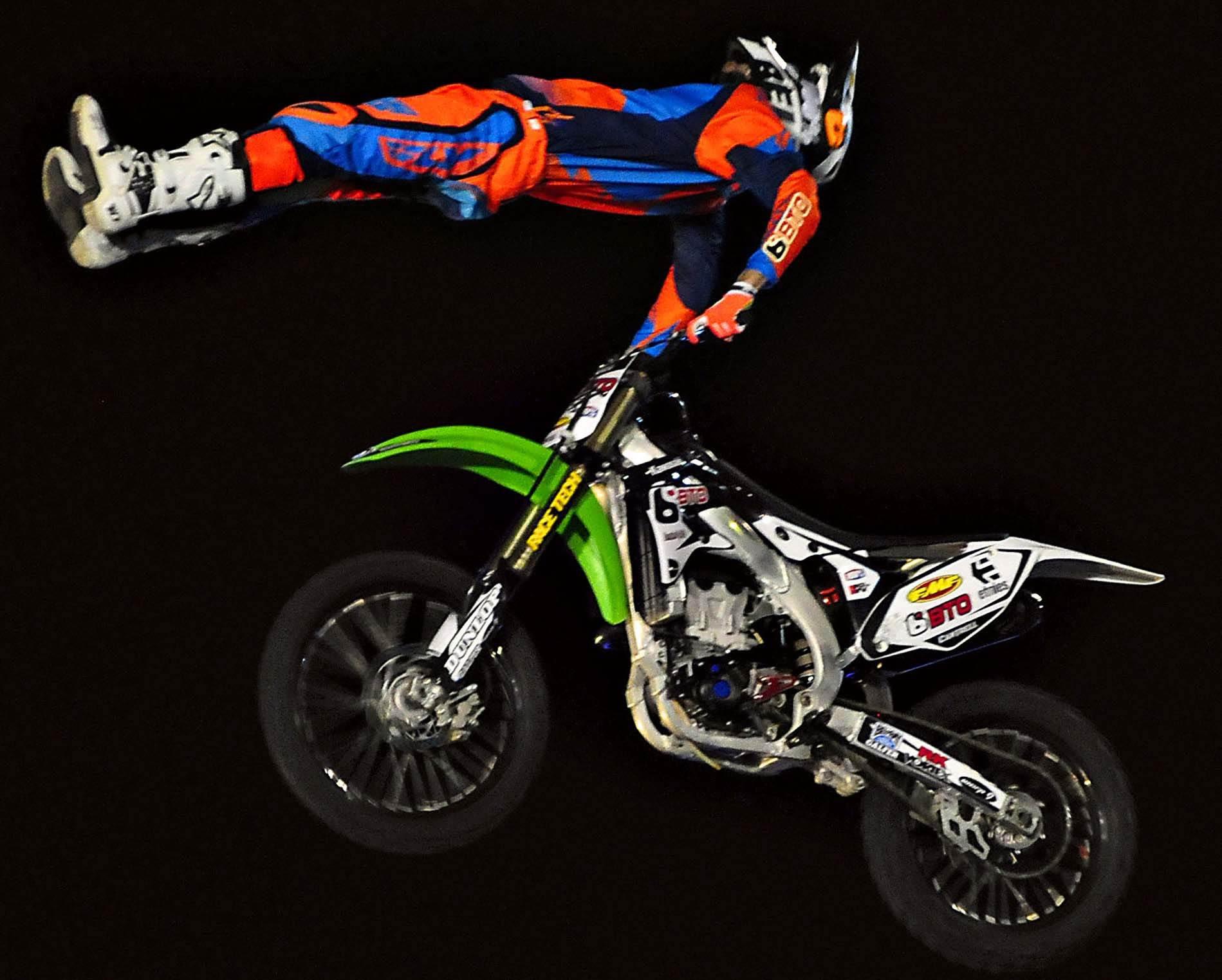 Hd Freestyle Dirtbike Motocross Moto Bike Extreme Motorbike - Freestyle Motorbikes , HD Wallpaper & Backgrounds