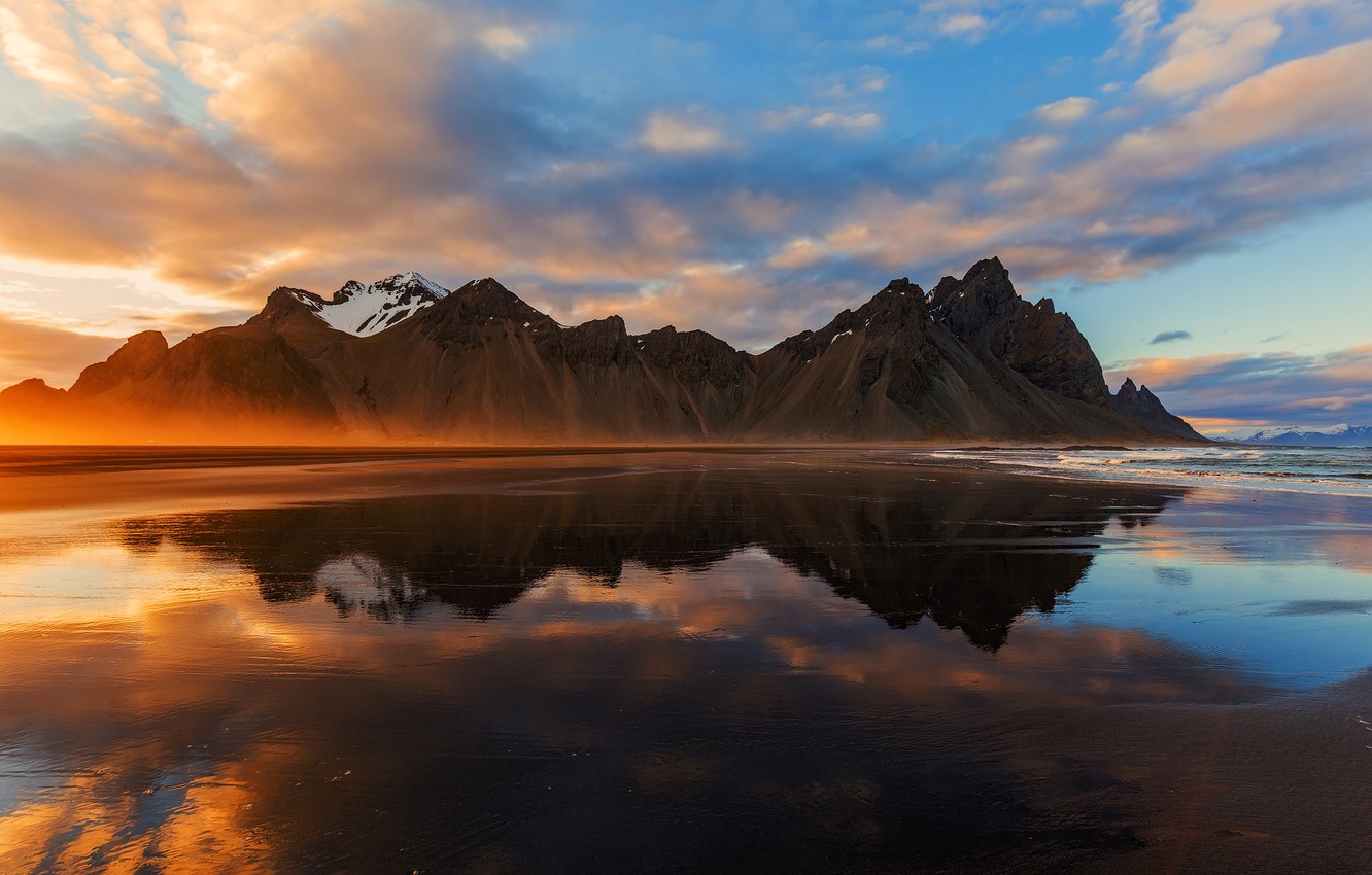 Photo Wallpaper Sea, Beach, Light, Mountains, Iceland - Reflejo De Sol Con Montaña , HD Wallpaper & Backgrounds