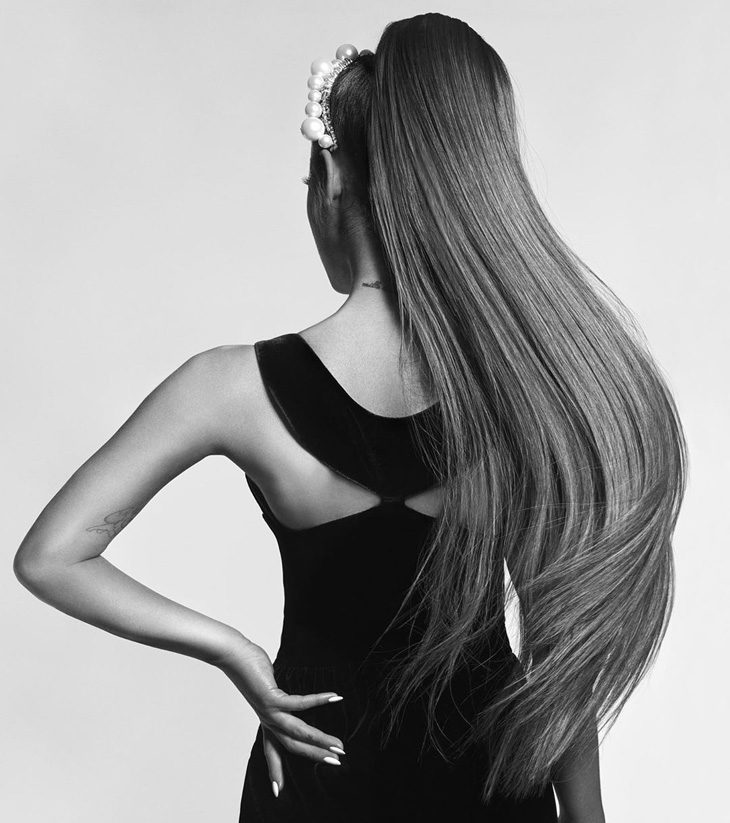 Ariana Grande - Ariana Grande Givenchy , HD Wallpaper & Backgrounds