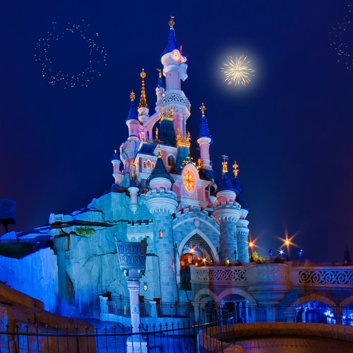 Disney S Castle Wallpaper Engine - Disney Castle , HD Wallpaper & Backgrounds