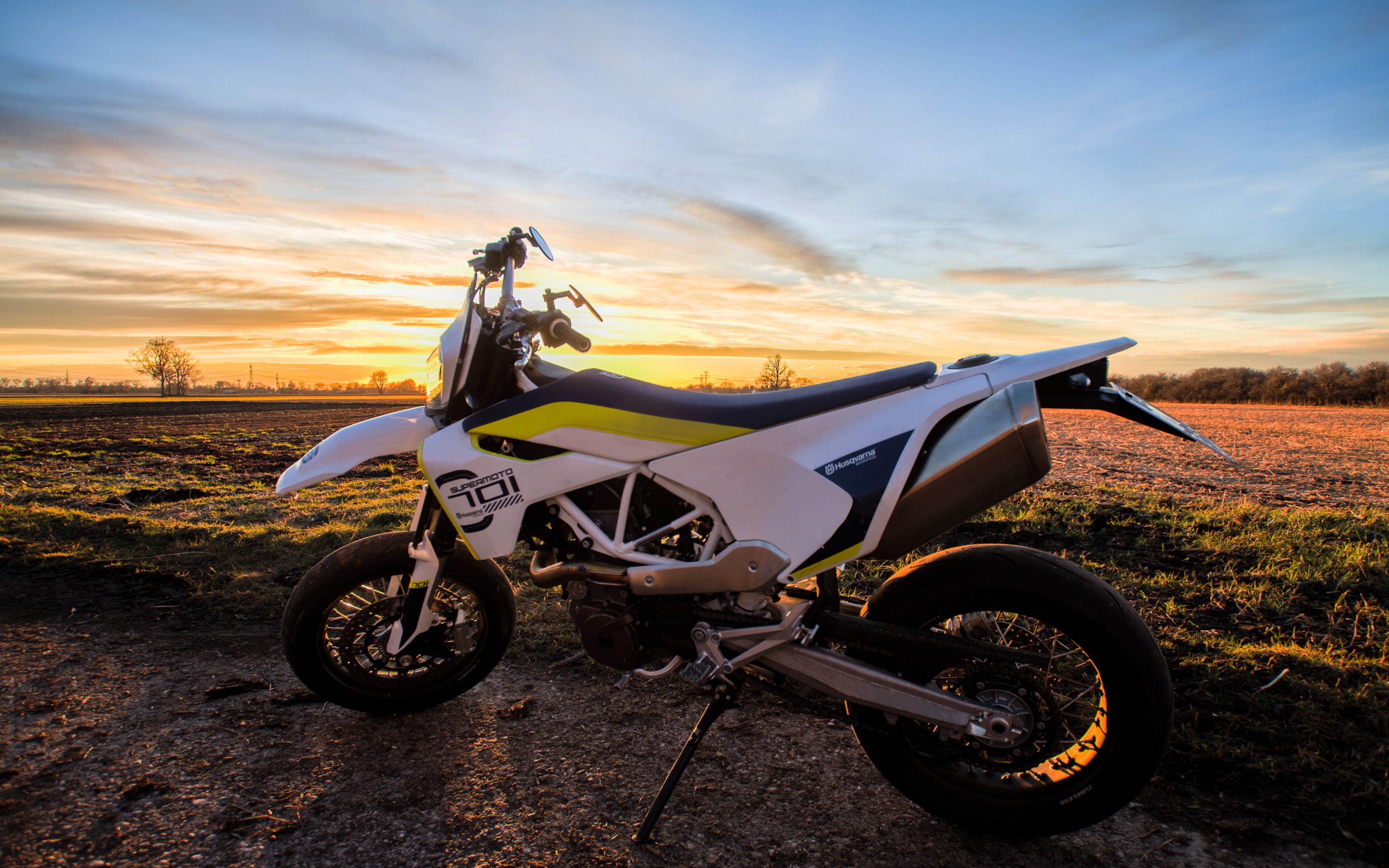 Husqvarna 4k Supermoto , HD Wallpaper & Backgrounds