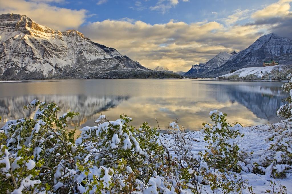 Photo Winter Wonderland Landscape Alberta - Waterton Lakes National Park In The Winter , HD Wallpaper & Backgrounds