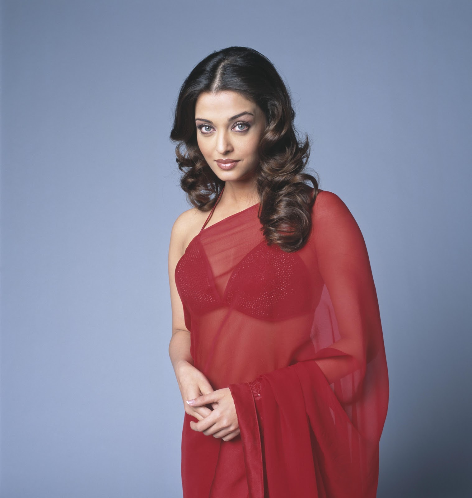 Aishwarya Rai In Red Saree , HD Wallpaper & Backgrounds