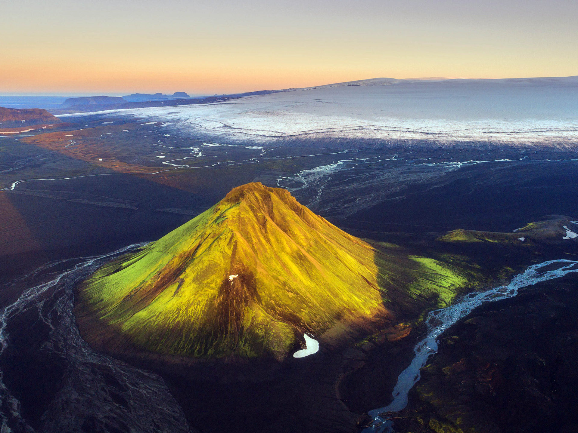 Maelifell Volcano , HD Wallpaper & Backgrounds