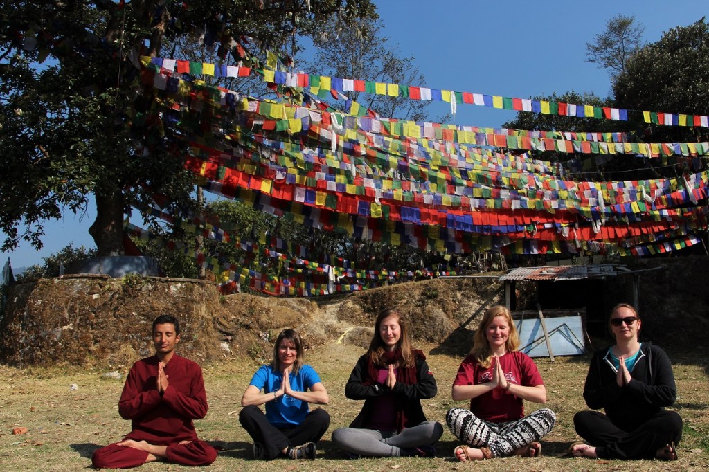 Meditation In Nepal Wallpapers Hd - Sitting , HD Wallpaper & Backgrounds