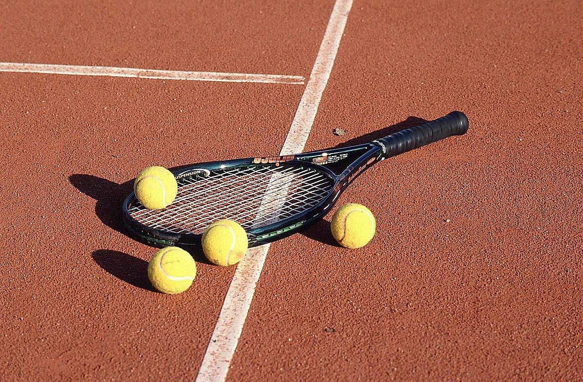 Tennis Racket Balls - Tennis Racket , HD Wallpaper & Backgrounds
