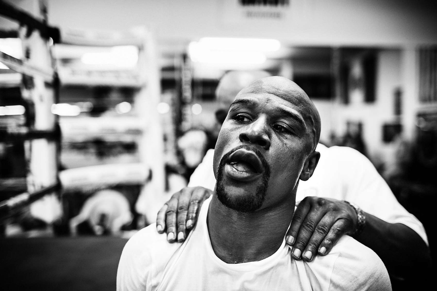 Floyd Mayweather Jr Sexy Photos - Mayweather Black And White , HD Wallpaper & Backgrounds