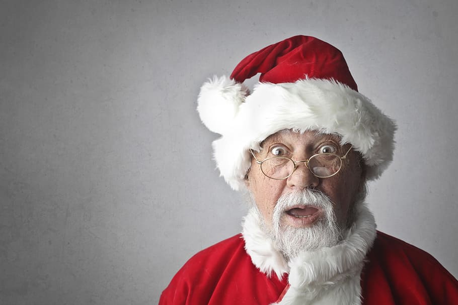 Old Aged Man Wearing A Santa Claus Costume And Making - Santa Claus Man , HD Wallpaper & Backgrounds