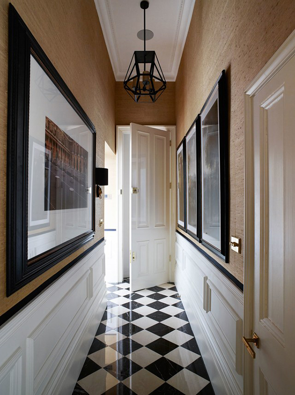 Chequerboard Tiled Floor In The Hallway Of An Elegant - Art Deco Inspired Home , HD Wallpaper & Backgrounds