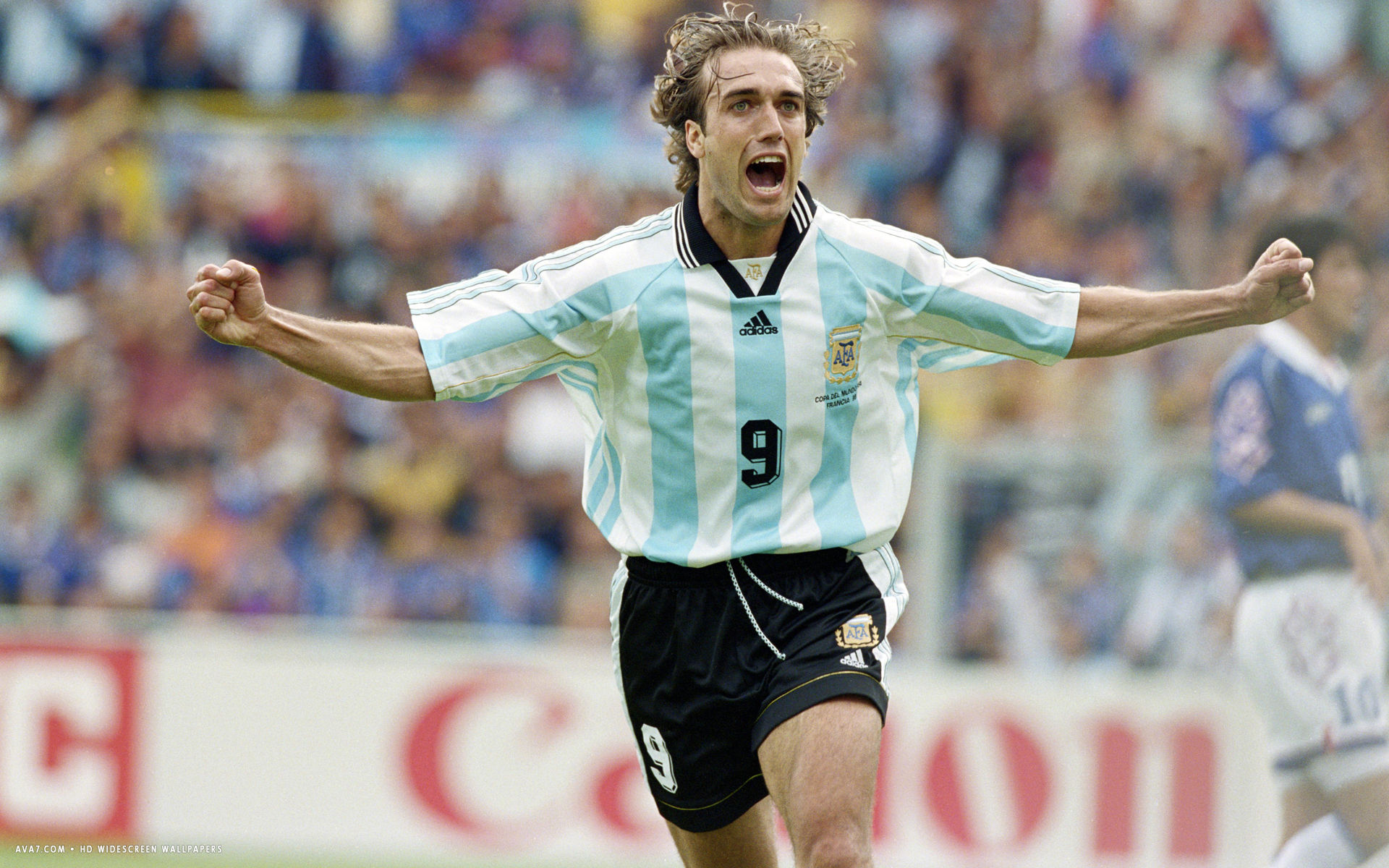 Gabriel Batistuta Football Player Hd Widescreen Wallpaper - Gabriel Batistuta , HD Wallpaper & Backgrounds