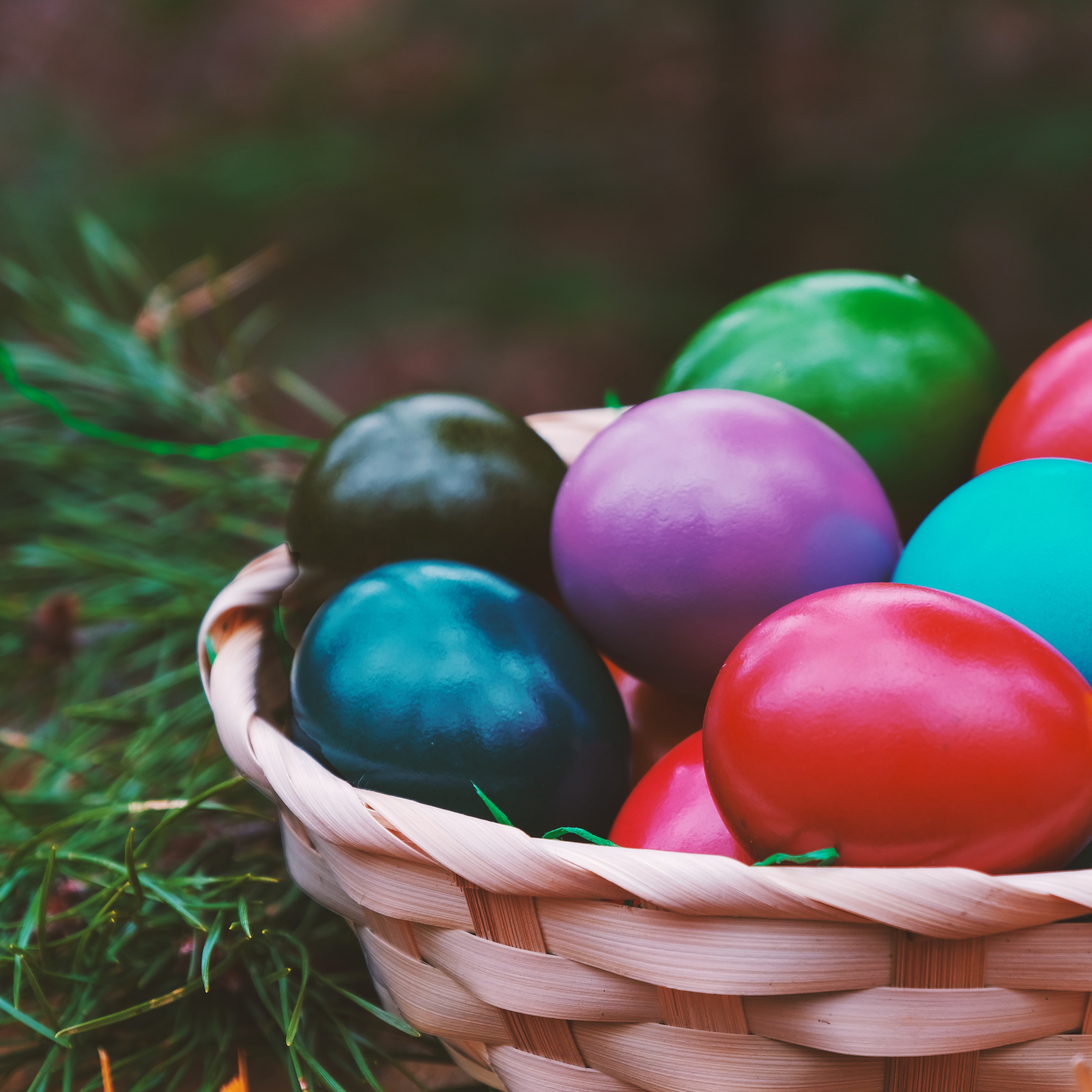 Wallpaper Easter, Eggs, Colorful, Basket - Праздничный Стол Пасхи 2019 , HD Wallpaper & Backgrounds
