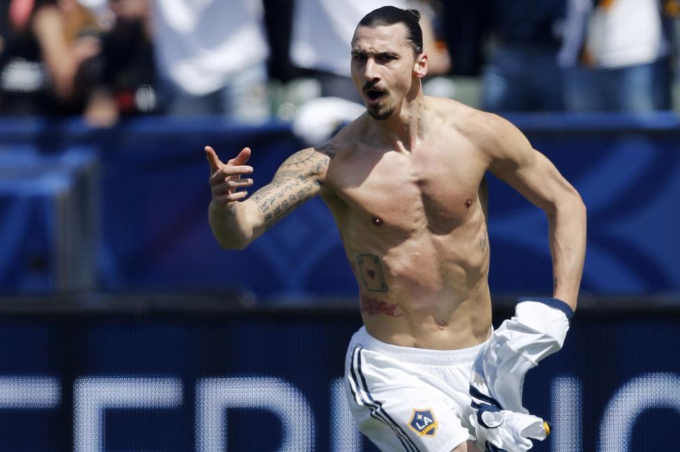 Ibrahimovic Slaps Opponent In Face, Gets Ejected In , HD Wallpaper & Backgrounds