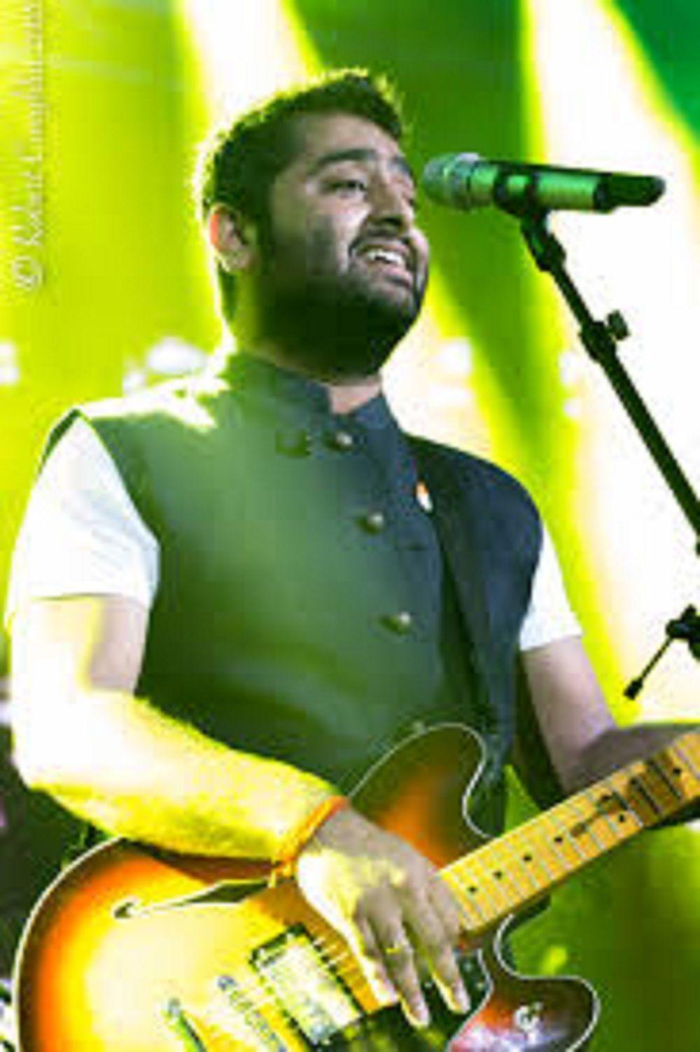 Arijit Singh Wallpapers Hd - Arijit Singh Full Hd , HD Wallpaper & Backgrounds