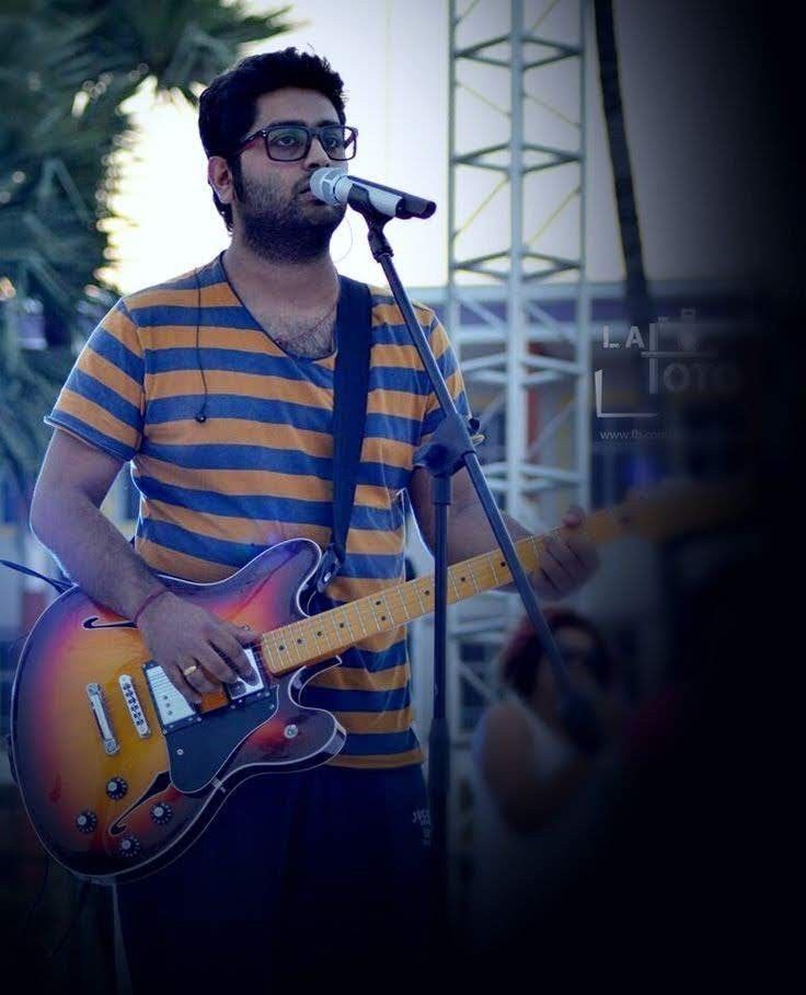 Pin By Aaruhi 💖 Arijit On Arijit Singh In 2019 - Arijit Singh With Guitar , HD Wallpaper & Backgrounds
