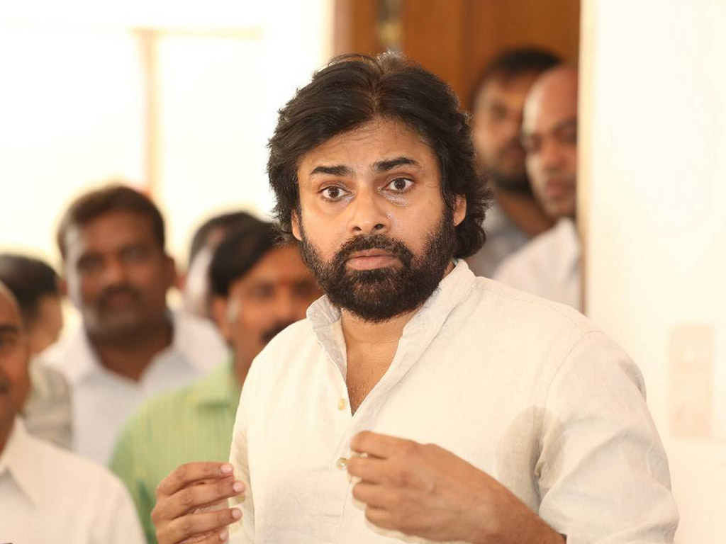 Pawan Kalyan - Pawan Kalyan Latest Photos Download , HD Wallpaper & Backgrounds