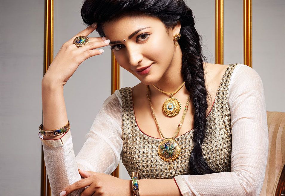 Shruti Hassan Wallpaper Download - Sruti Hasan , HD Wallpaper & Backgrounds